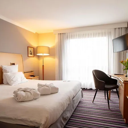 Mercure 3* צ'שין